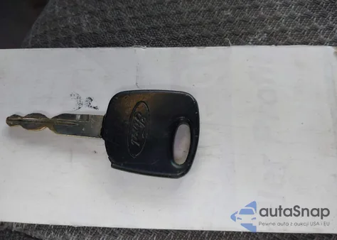 2000 Ford Expedition Xlt z USA, uszkodzony, nr VIN 1FMRU1569YLA59097